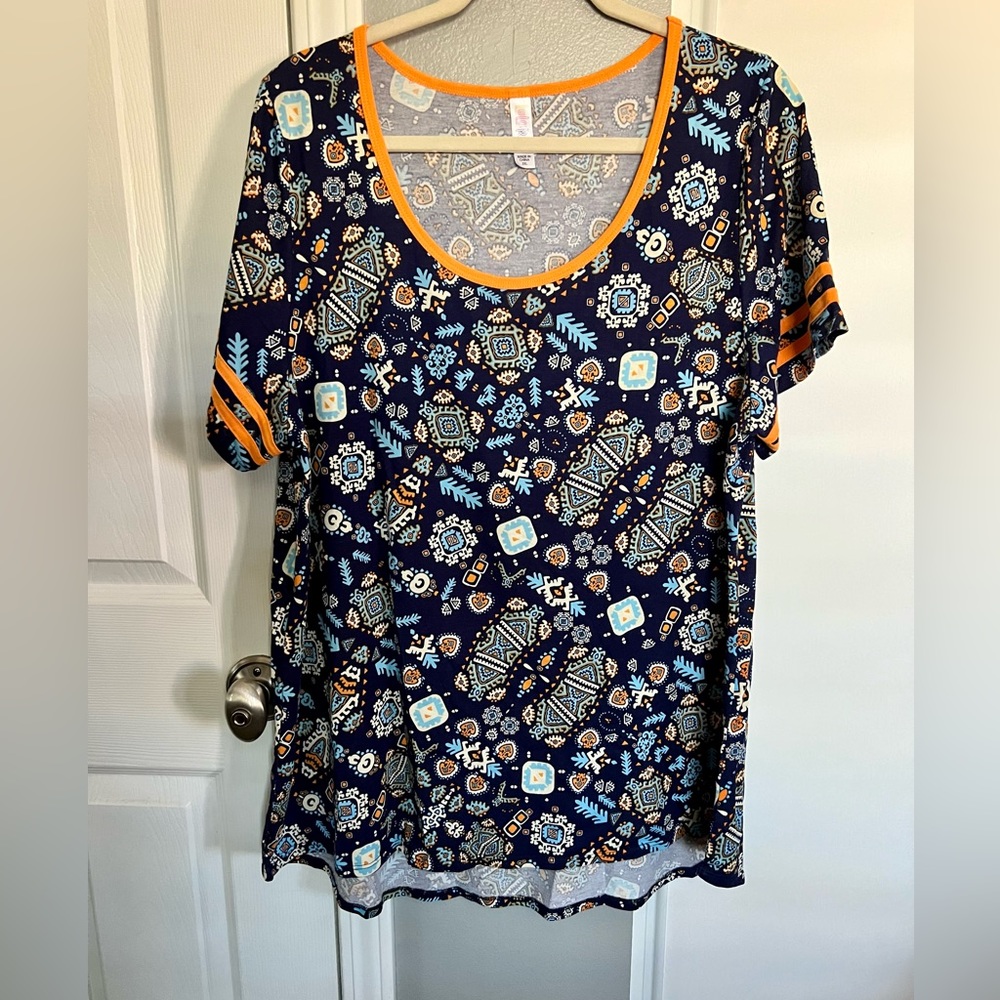 LuLaRoe Classic T - Size 2XL